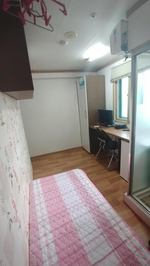 Art Oneroomtel Asrama
